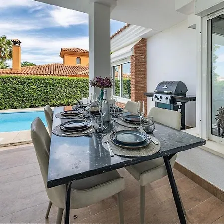 Benalmadena, Av. Del Higueron Villa